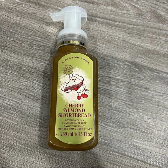 3/$25 ✺  Bath and Body Works Cherry almond shortbread hand soap new - Picture 1 of 3